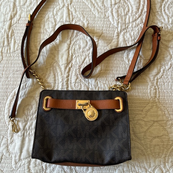 Purse - Picture 1 of 2